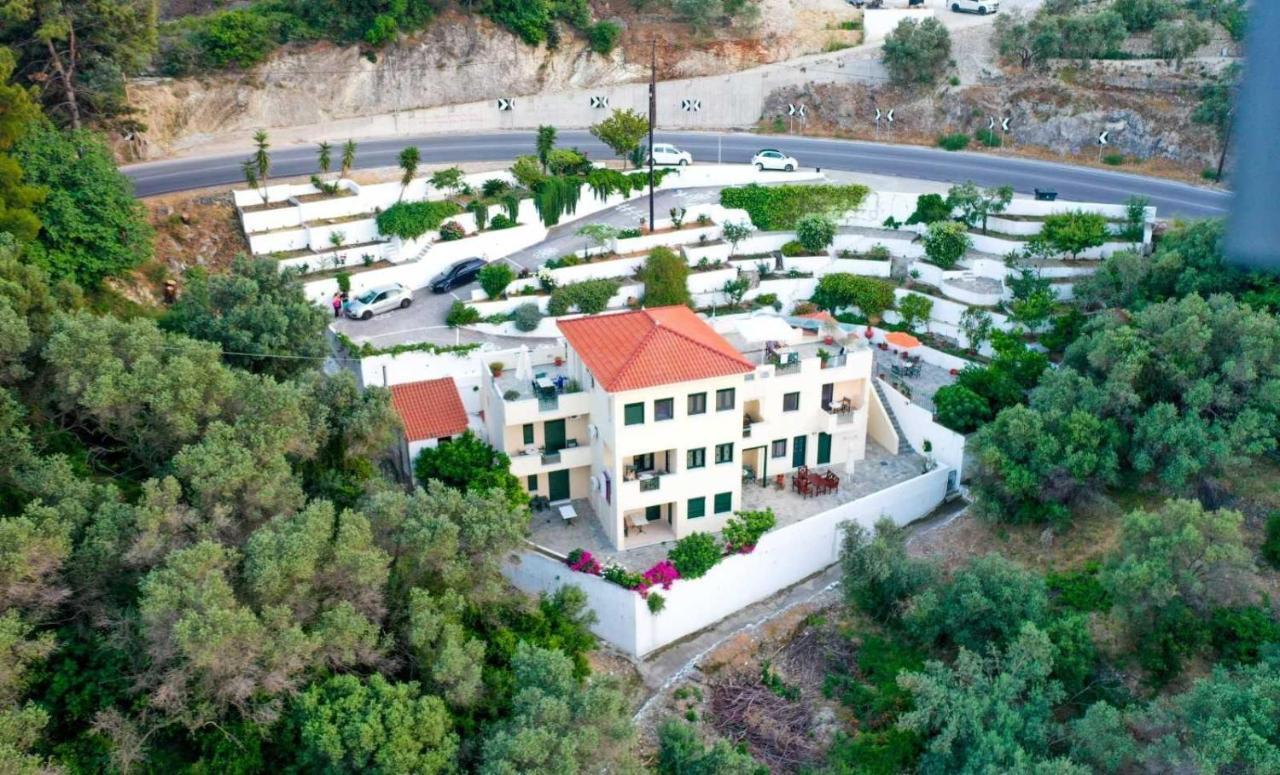 Marina Apartments Kokkari Esterno foto