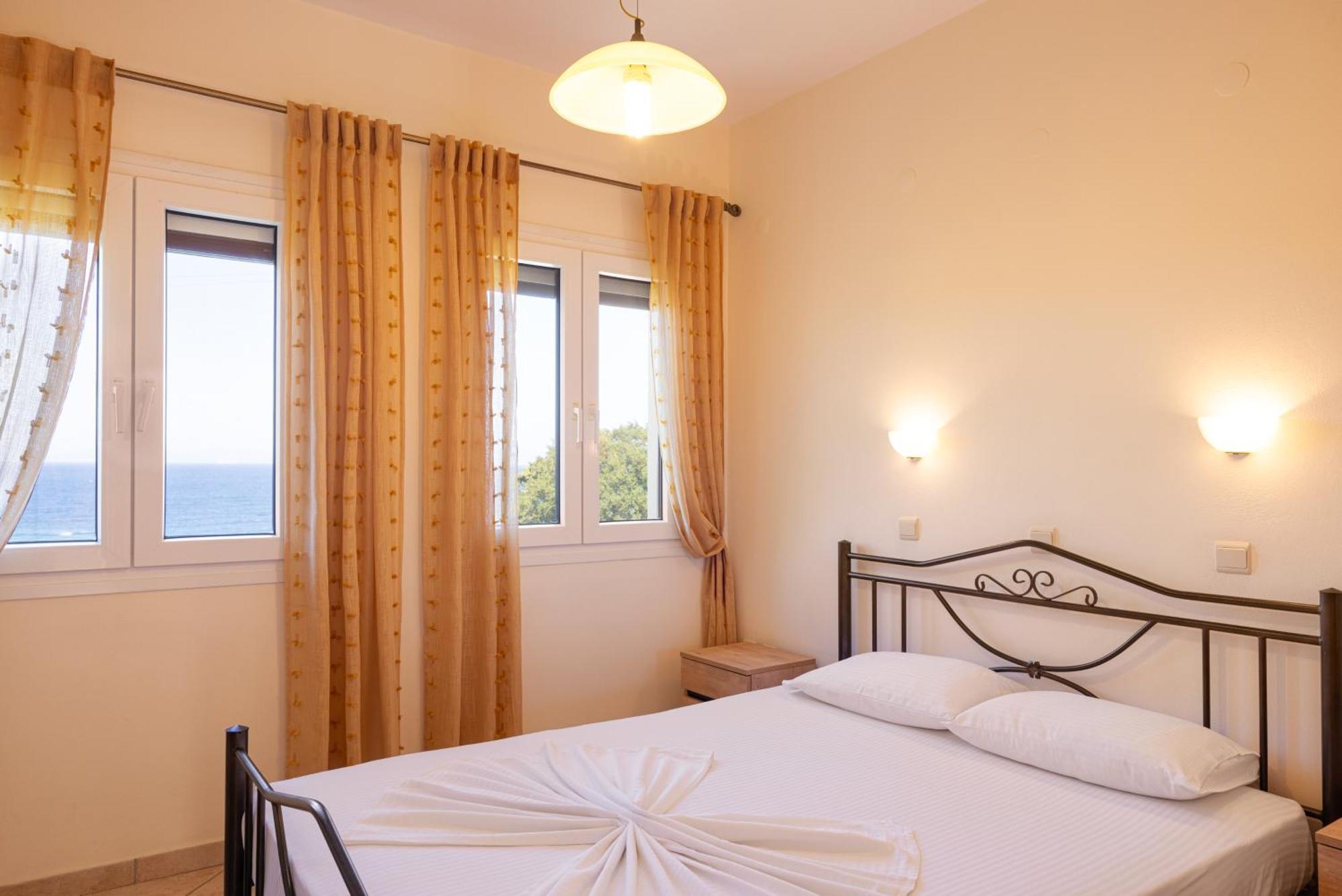 Marina Apartments Kokkari Esterno foto