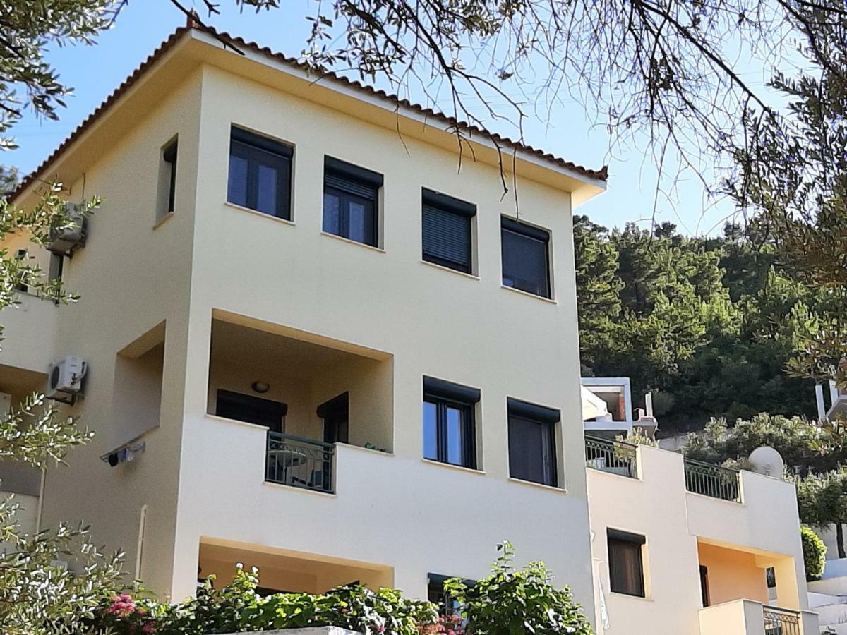 Marina Apartments Kokkari Esterno foto
