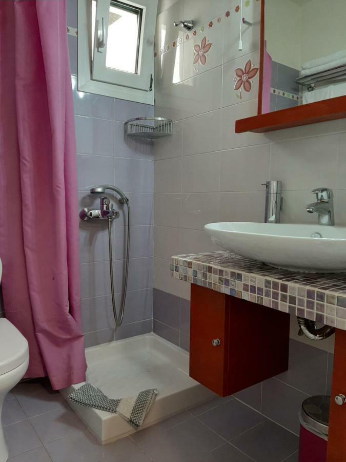 Marina Apartments Kokkari Esterno foto
