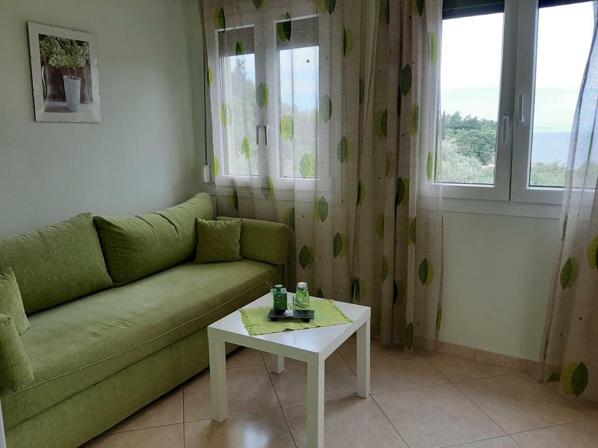 Marina Apartments Kokkari Esterno foto